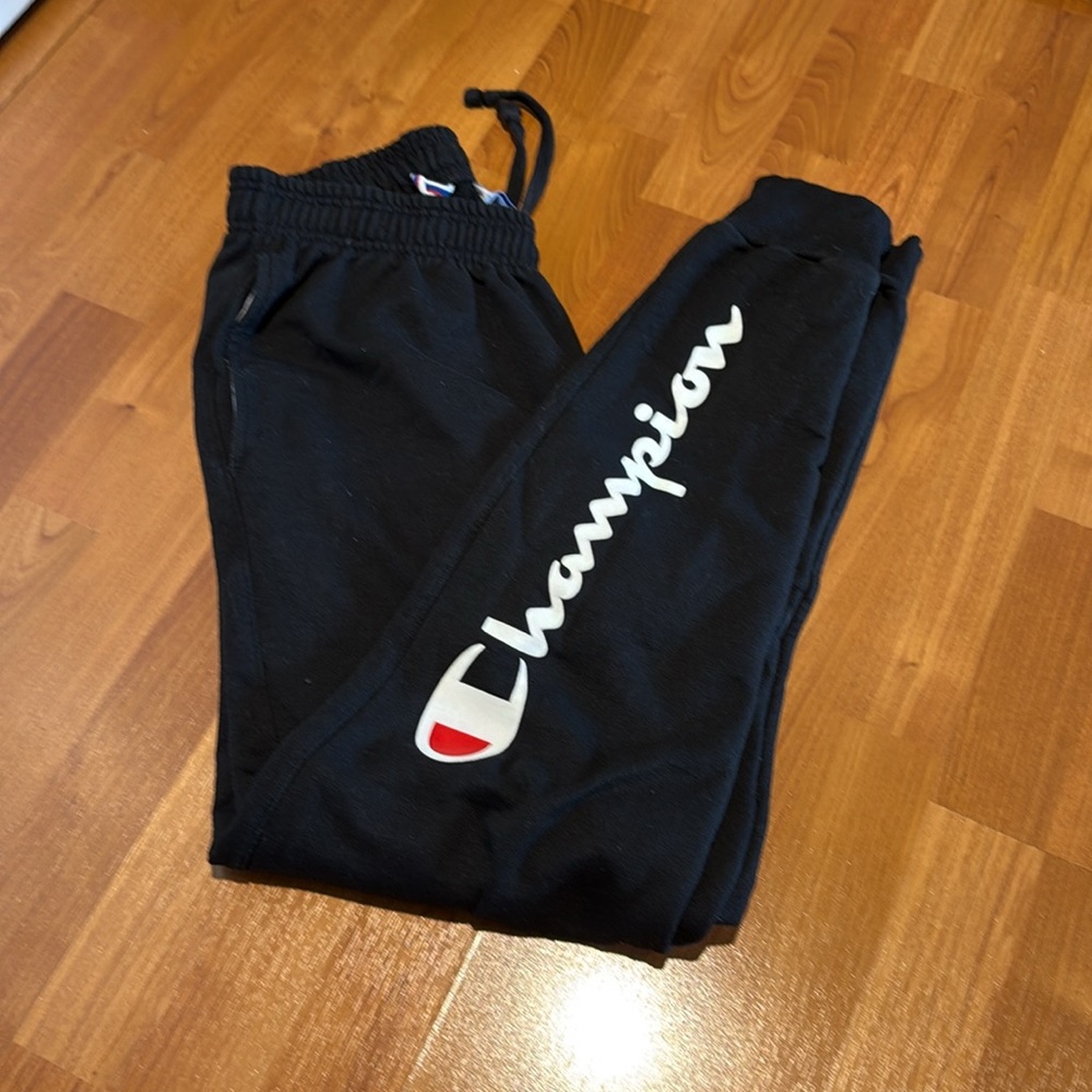 Champion Jogger - Black - Size L